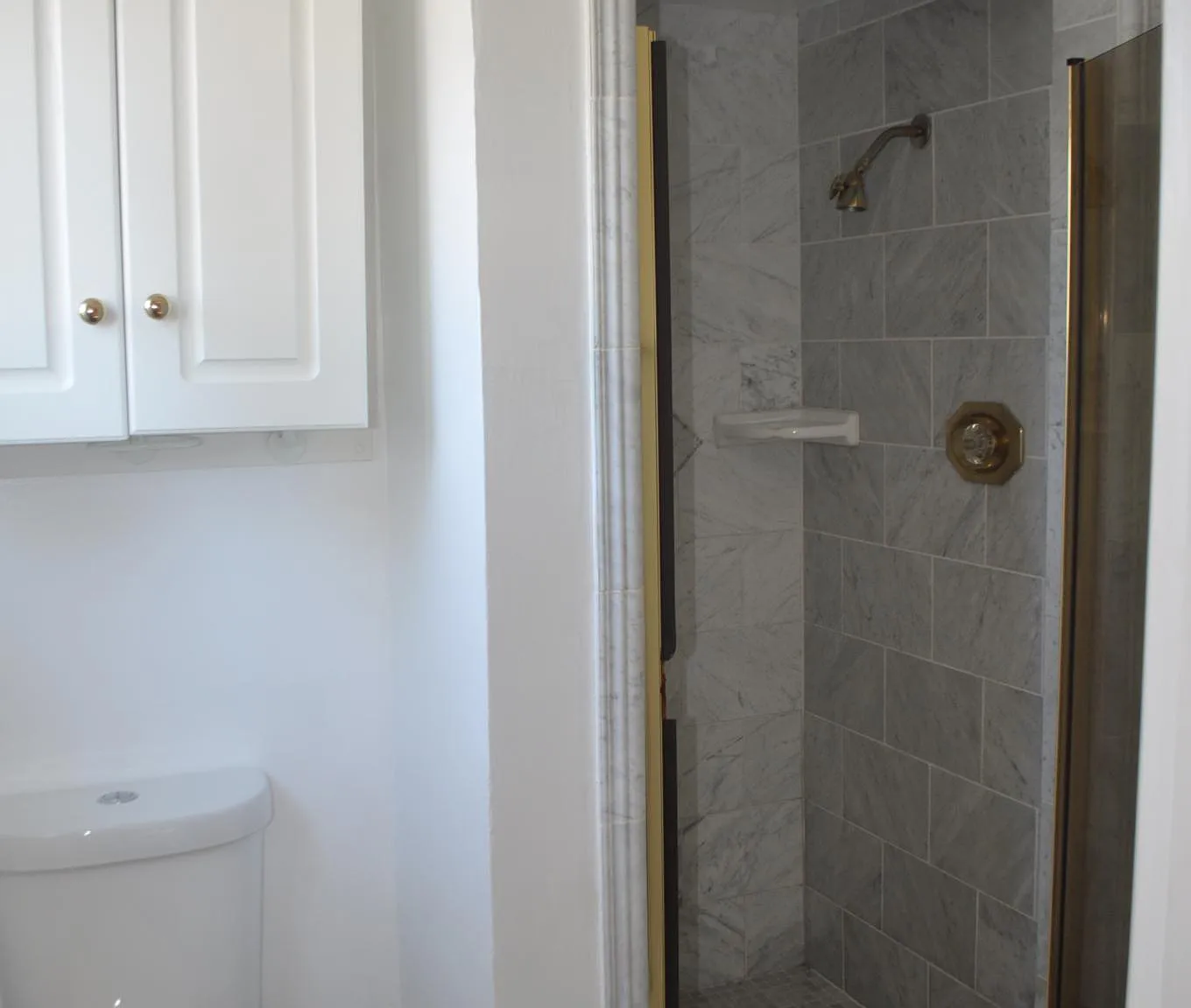 5 bed, 2460 sqft, $7,200 — Photo 4