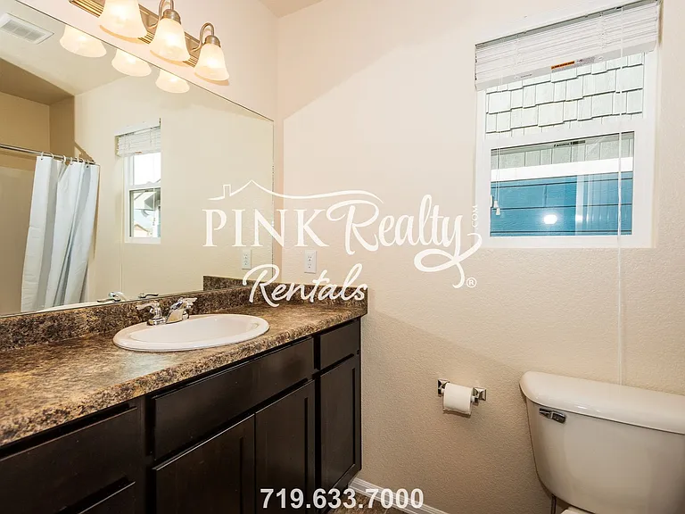 2325 Washo Cir — Photo 33