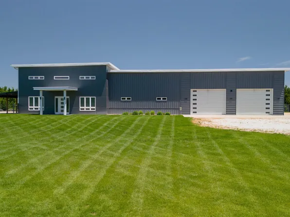3400 N Buhler Rd, Buhler, KS 67522