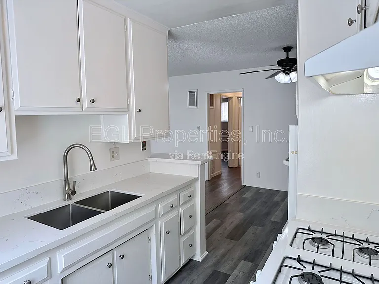 823 N Hudson Ave #3 — Photo 6