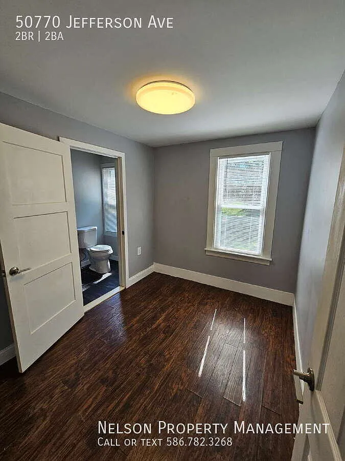 Duplex - 2 Bedroom, 2 Full Bathrooms and a 2 Car Garage. Updated Living Space with Hardwood Floor... — Photo 3