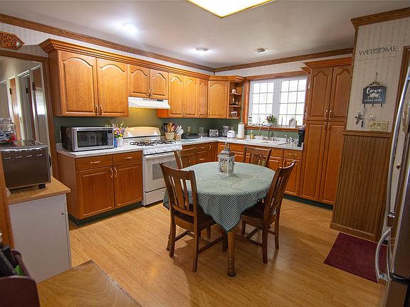 5th image of 58 Smith Hill Rd