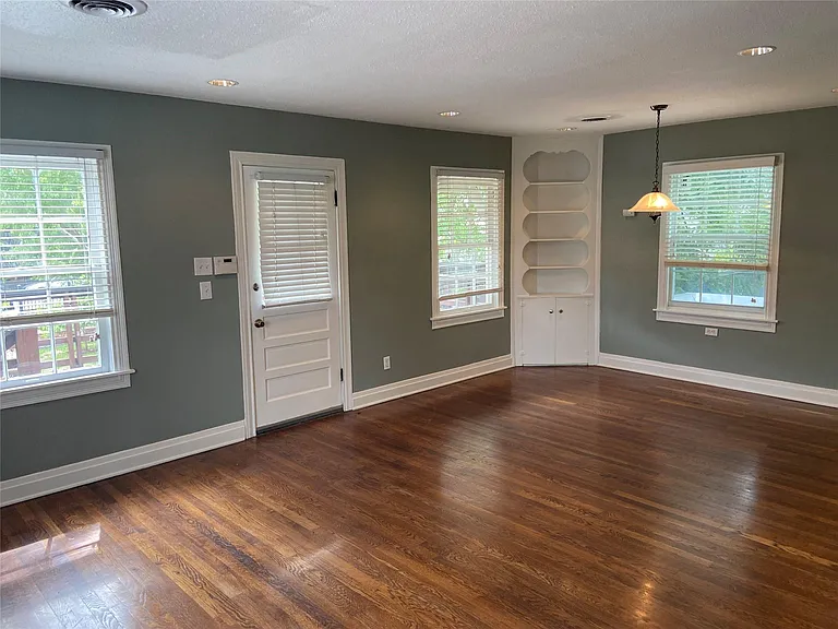 1025 Beverly St — Photo 5