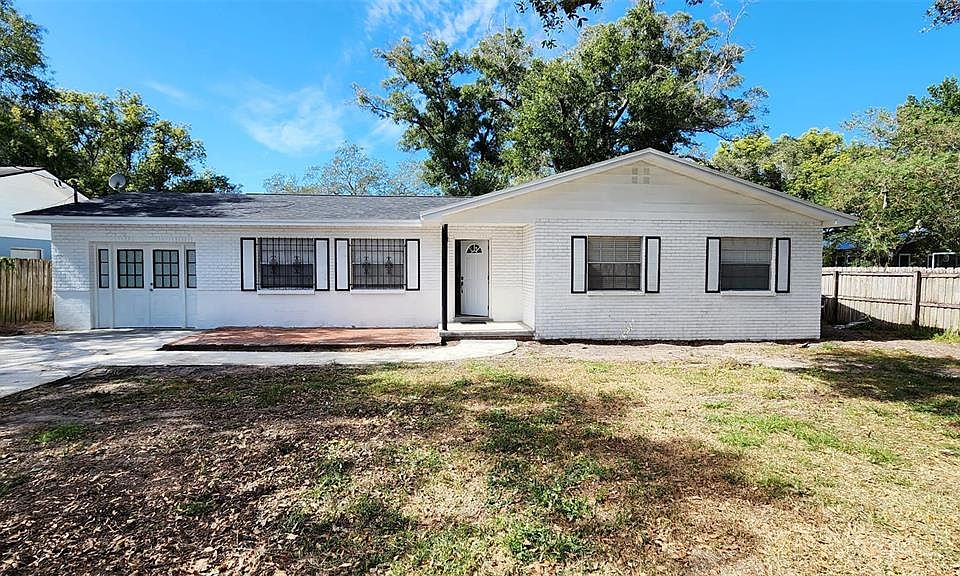 1st image of 11708 Country Club Pl