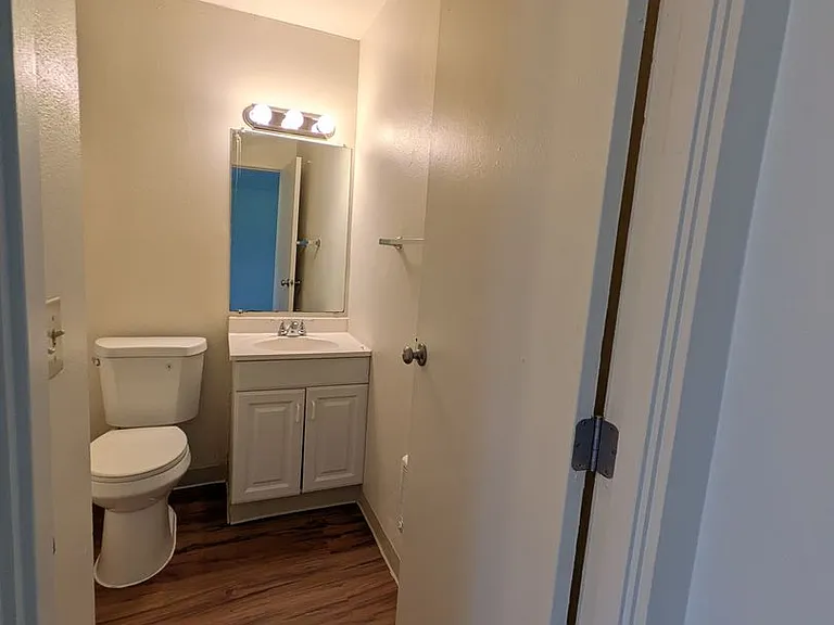 Cully Park Apartments — Photo 32