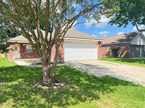 18203 Beaverdell Dr Photo 1