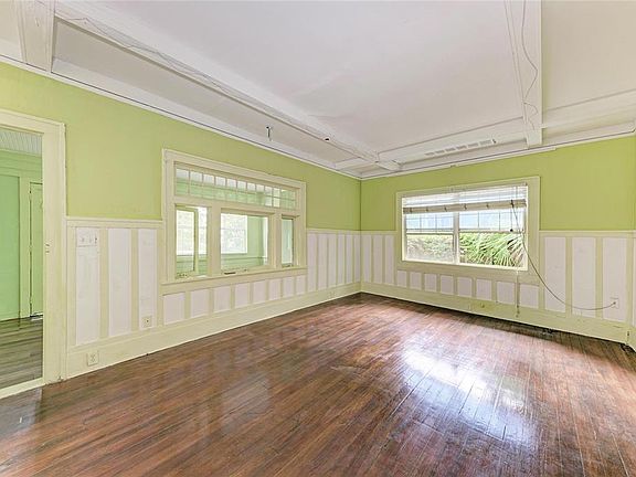 17th image of 1005 16TH AVENUE S