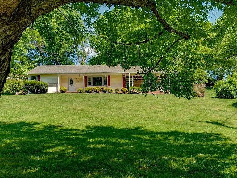 5730 Davida Rd — Photo 27