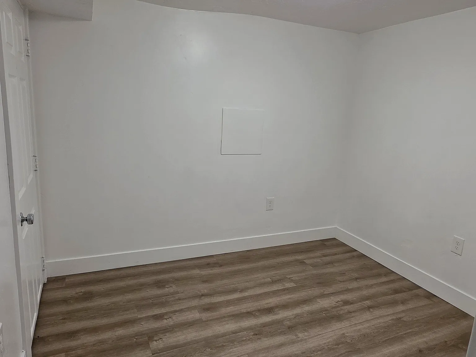 2 bed, 900 sqft, $3,000 — Photo 4