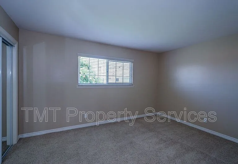 485 Meadowbrook Dr — Photo 21