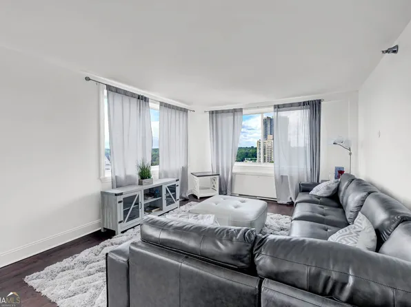 2479 Peachtree Rd NE APT 1716, Atlanta, GA 30305