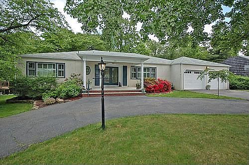 1st image of 29 Underwood Dr