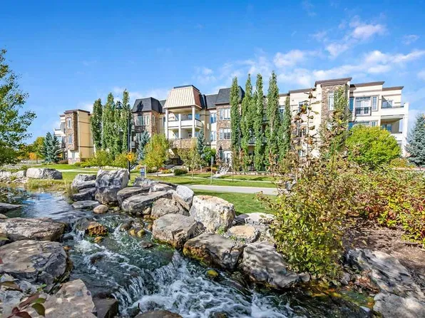 39 N Quarry Gate SE #204, Calgary, AB T2C 5P4