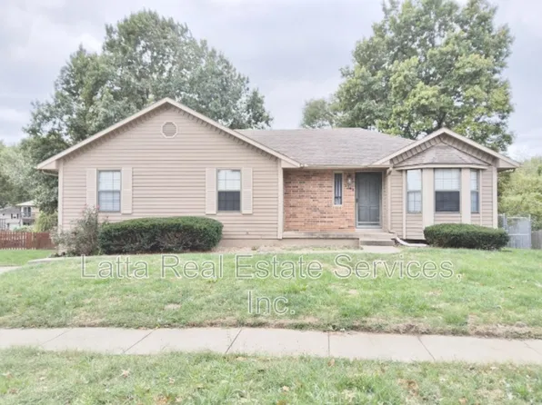 2748 S Coachman Dr, Independence, MO 64055