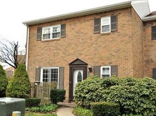 1038 Glade Dr, Kittanning, PA 16201