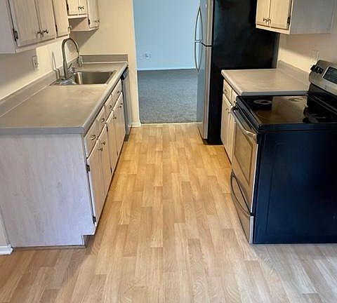 3rd image of 27033 Farmbrook Villa Dr