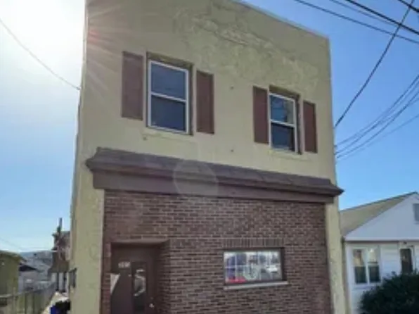 305 E Broad St, Nanticoke, PA