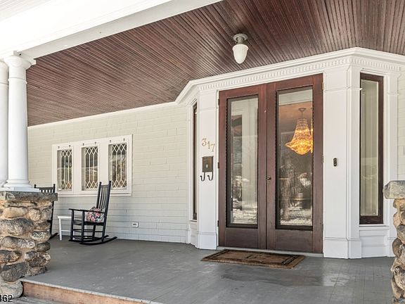 3rd image of 317 Prospect St