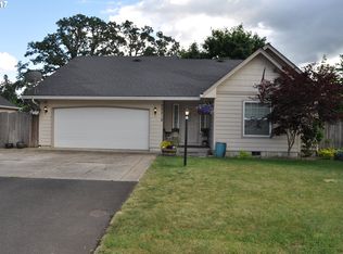 25212 E Hunter Rd, Veneta, OR 97487