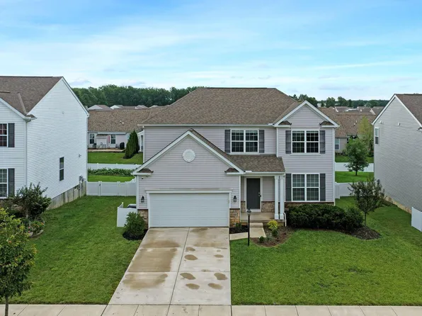 160 Old Bay Dr, Pataskala, OH 43062