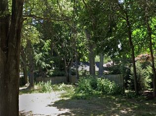 1935 Coventry Rd, Cleveland Heights, OH 44118