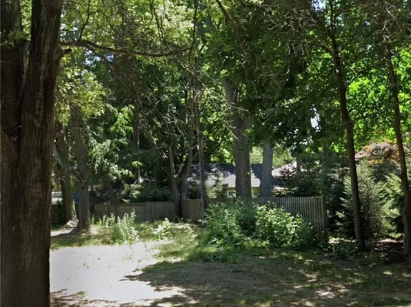 1935 Coventry Rd, Cleveland Heights, OH 44118