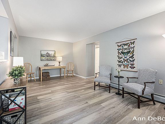 3rd image of 2031 Rowland Ave SE APT 4