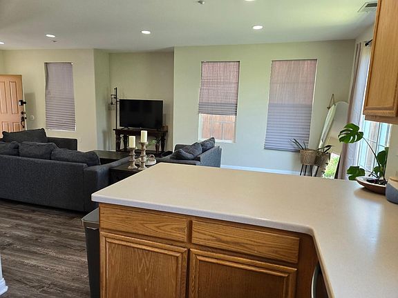 5th image of 8533 Elliot Ln