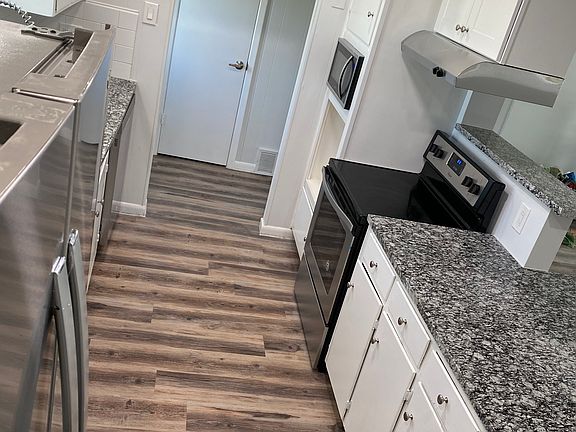 2nd image of 307 Chisholm Trl