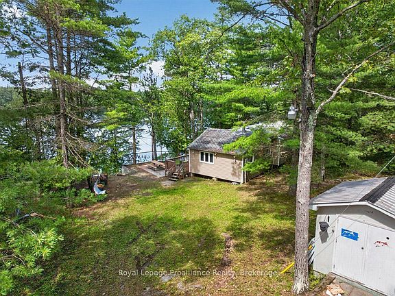 2nd image of 1138 Helen Ln