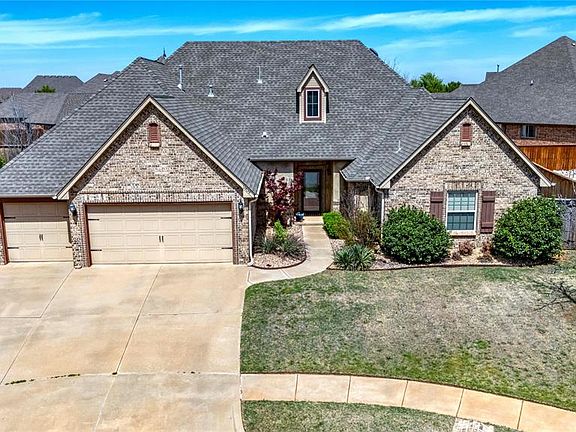 2nd image of 1909 NW 193rd Cir