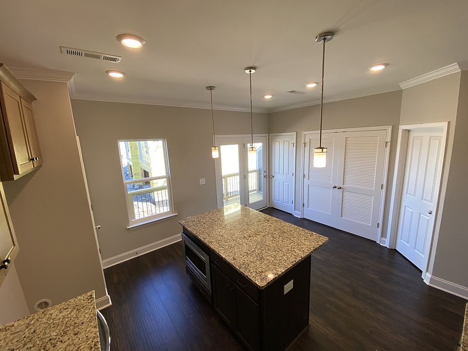 1st image of 232 Ben Hill Dr #232