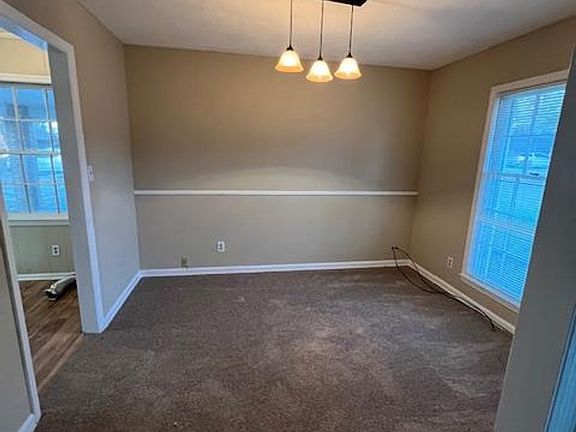 5th image of 407 Northfield Rd