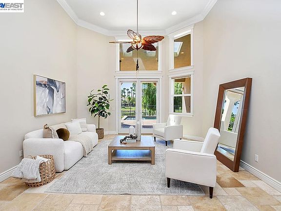 5th image of 5661 Oakmont Ct