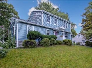 43 Garrecht Ln, Pearl River, NY 10965