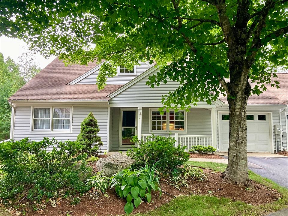 1st image of 4 Oxford Dr #15