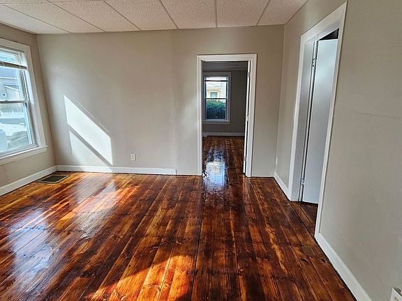 5th image of 41 Hevey St #1