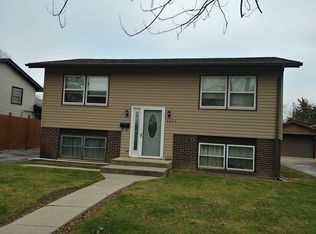 3205 Phillips Ave, Steger, IL 60475