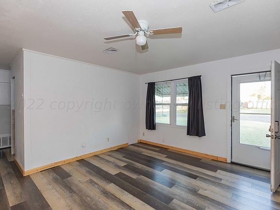 5th image of 225 Brown Ave