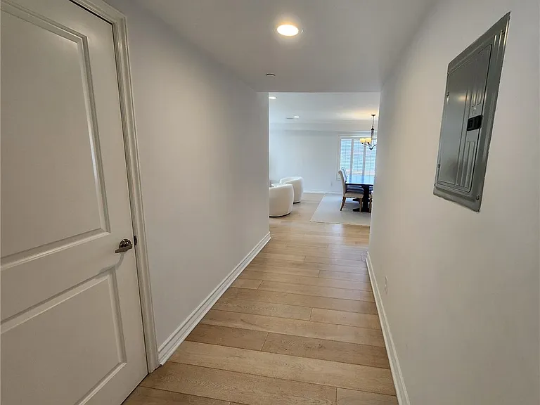 1920 Malcolm Ave #401 — Photo 15