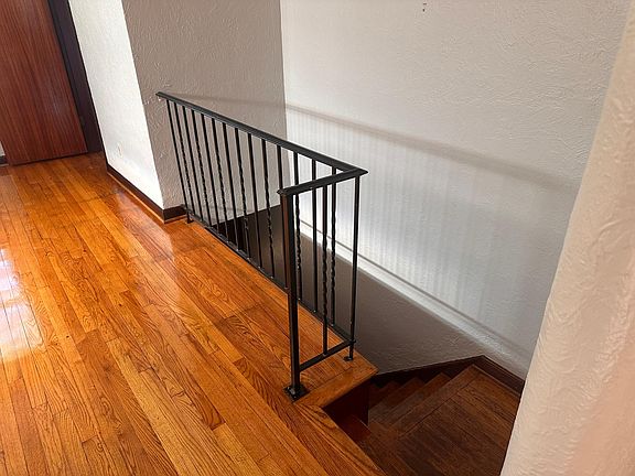 4th image of 5243 Pernod Ave #2F