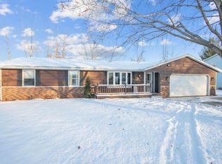 916 Southern Cross Rd, Green Bay, WI 54303