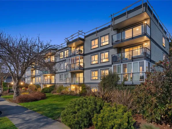 1024 Fairfield Rd #301, Victoria, BC V8V 3A5