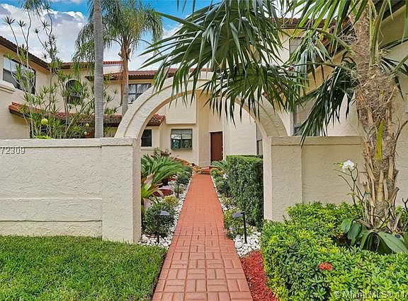 2nd image of 5011 NW 93 Doral Cir E