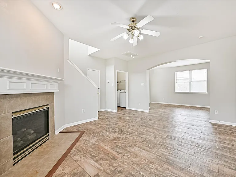 4714 Montclair Hill Ln — Photo 11