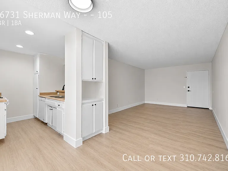 16731 Sherman Way #105 — Photo 4
