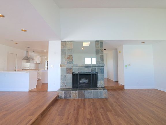 4th image of 2672 Angell Ave