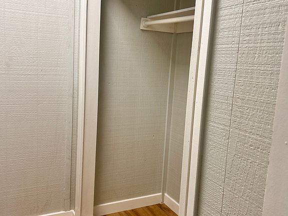 4th image of 2-195 Silverview Ln #2