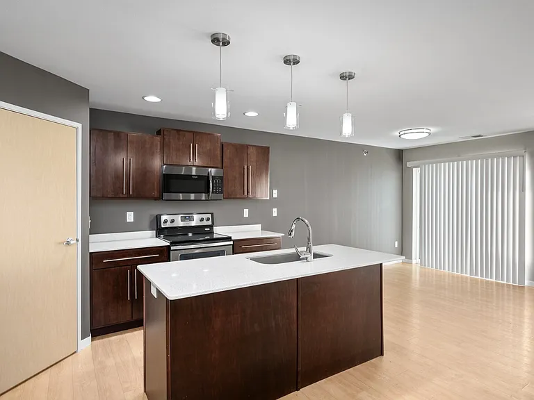 3. Agassiz B - Main Living Space 3. Agassiz B - Main Living Space