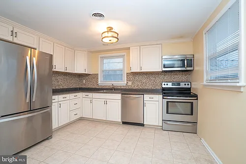 15 Cranbury Rd #1 Photo 1